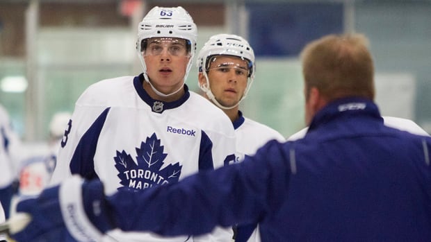 auston-matthews-maple-leafs-dev-camp.jpg